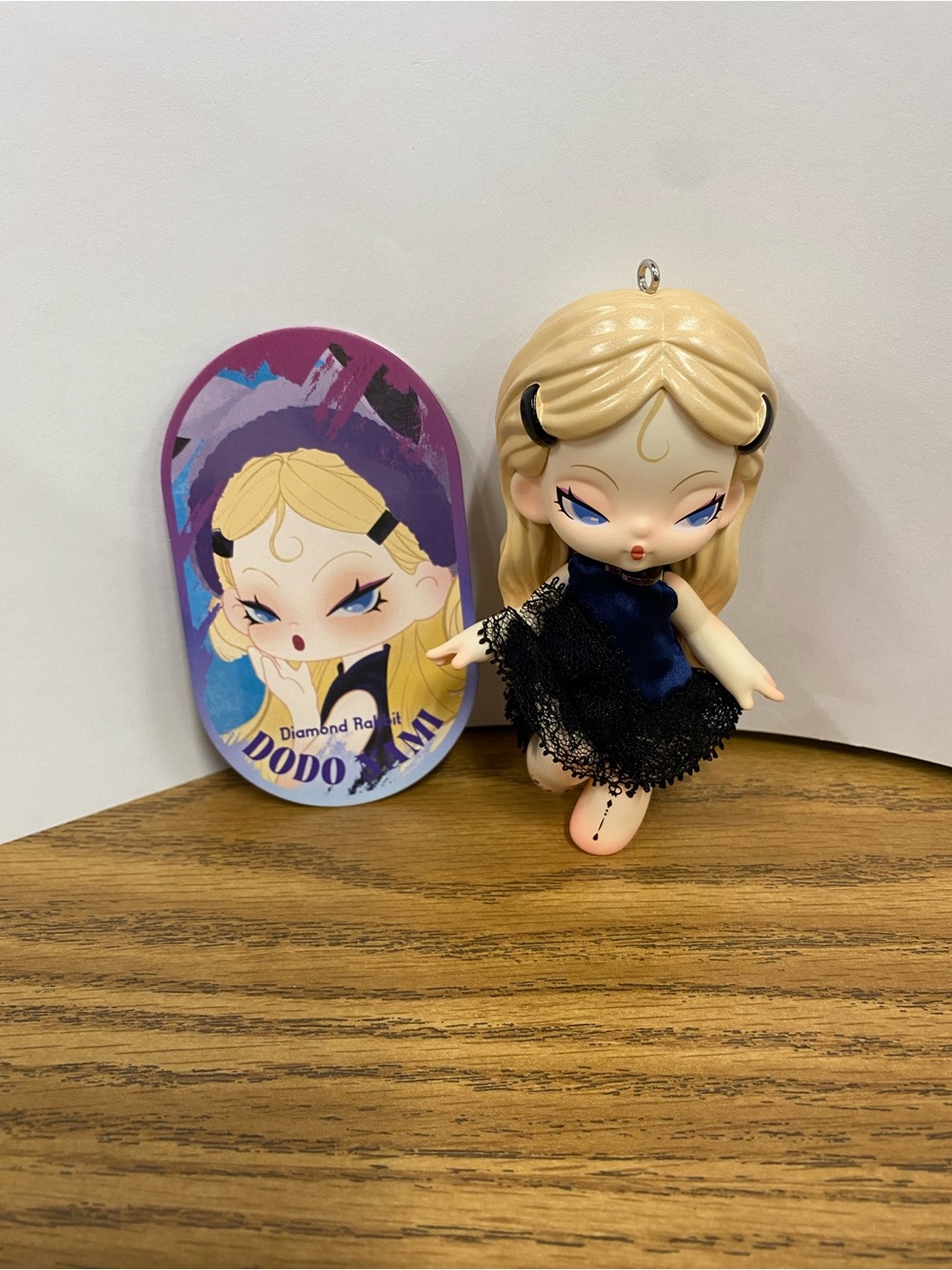 Dodo Mami Diamond Rabbit Figure